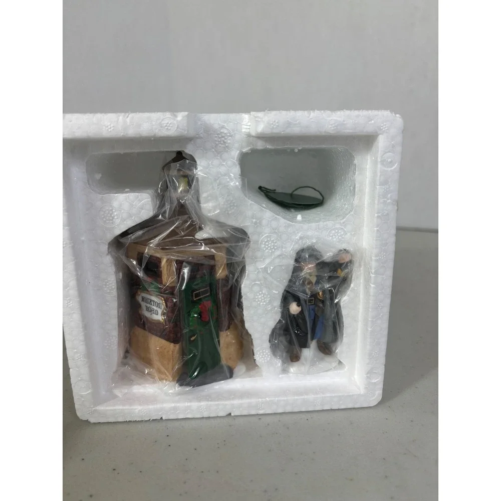 Department 56 Heritage Village Collection Brixton‎ Road Watchman Set Porcelain